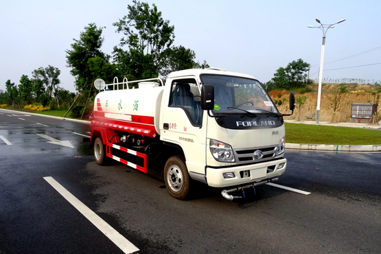 福田3方灑水車