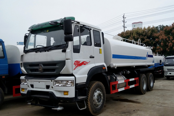 重汽19噸后雙橋灑水車