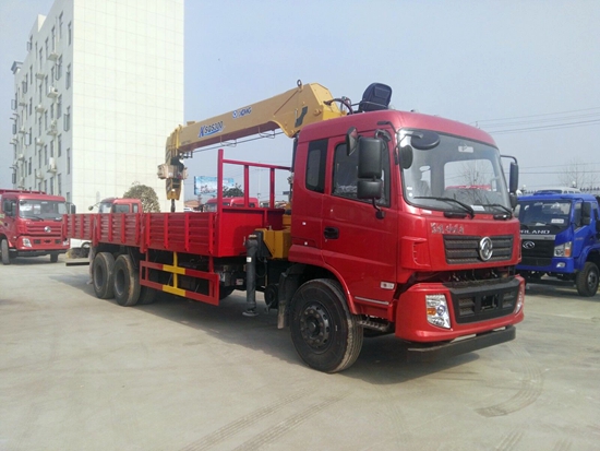 東風新款后雙橋隨車