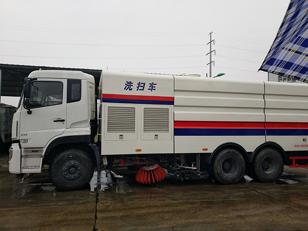 東風天龍洗掃車（國V）